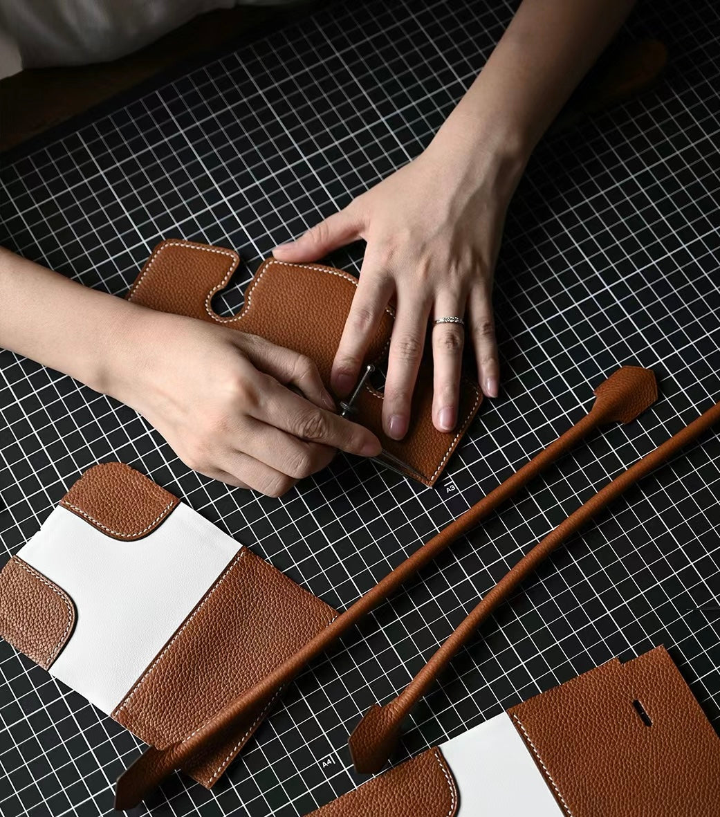 $1 - $999 USD:Customized bag for ladies