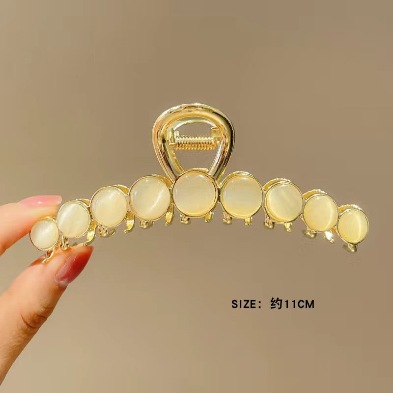 Claw clips