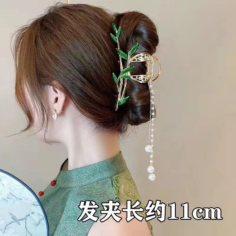 Claw clips