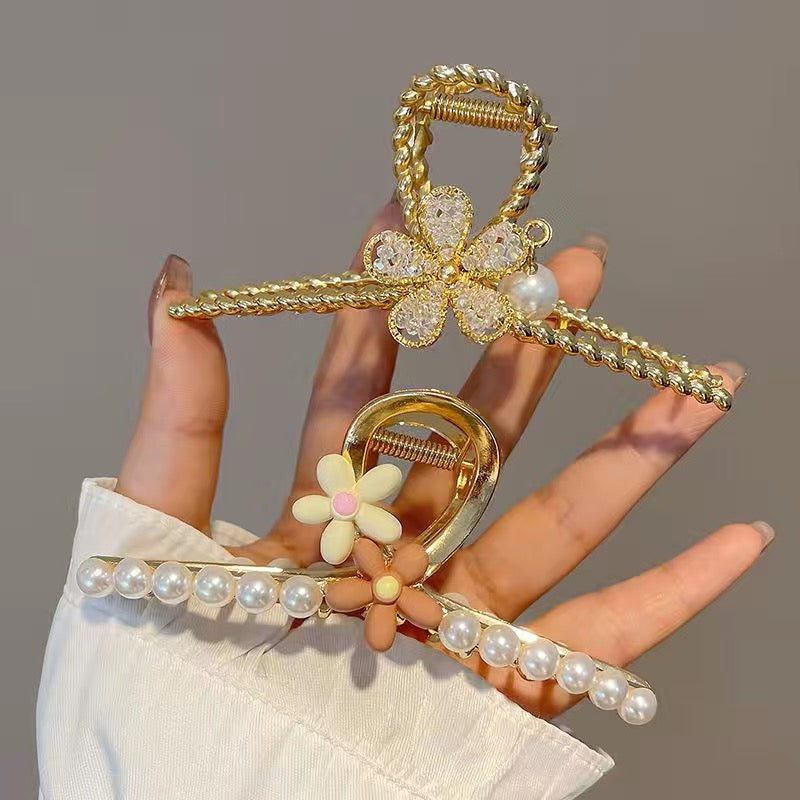 Claw clips