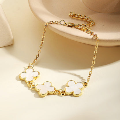 Four-leaf clover bracelet